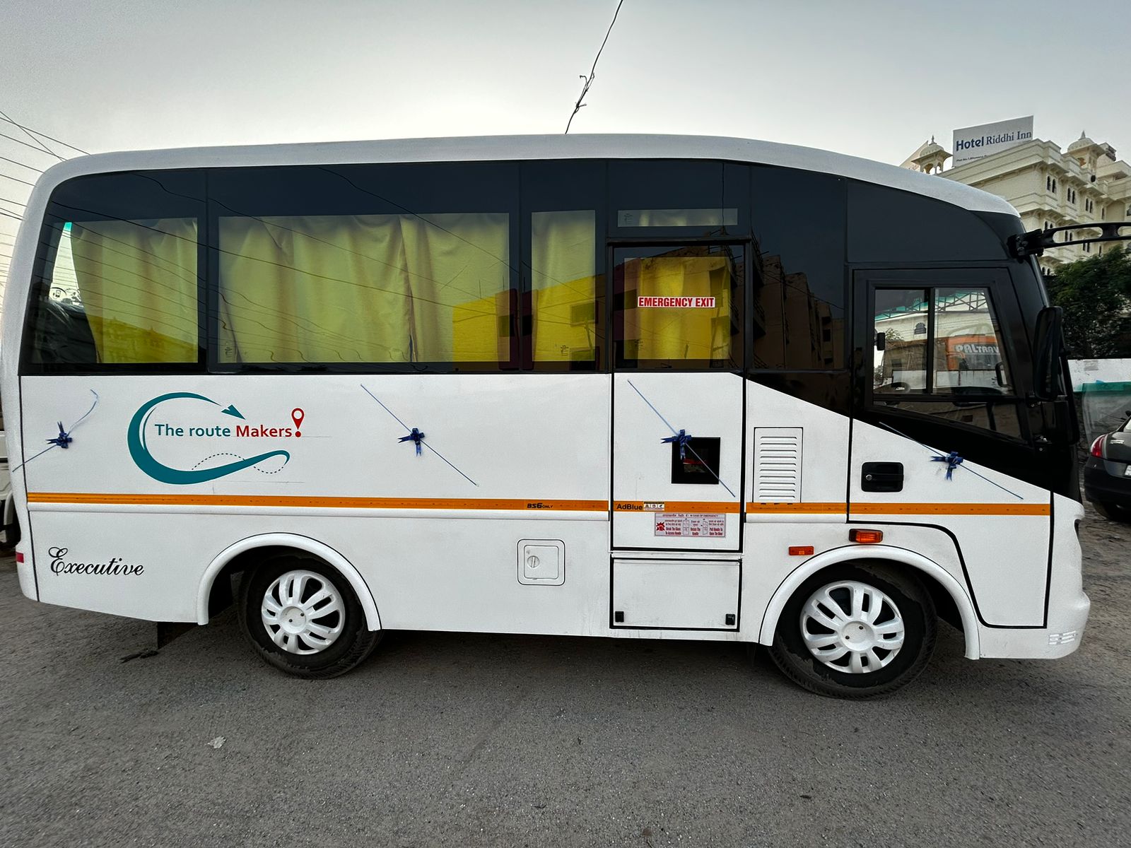 Mini coaches SML luxury coach's